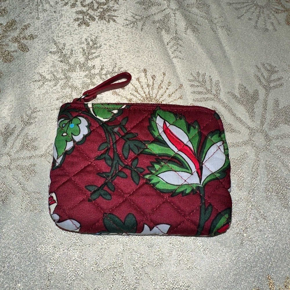 NWOT Vera Bradley Coin Purse in Bordeaux Blooms